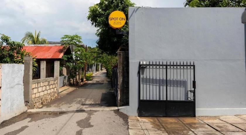 Spot On 2063 Bethania Residence Kupang  Extérieur photo